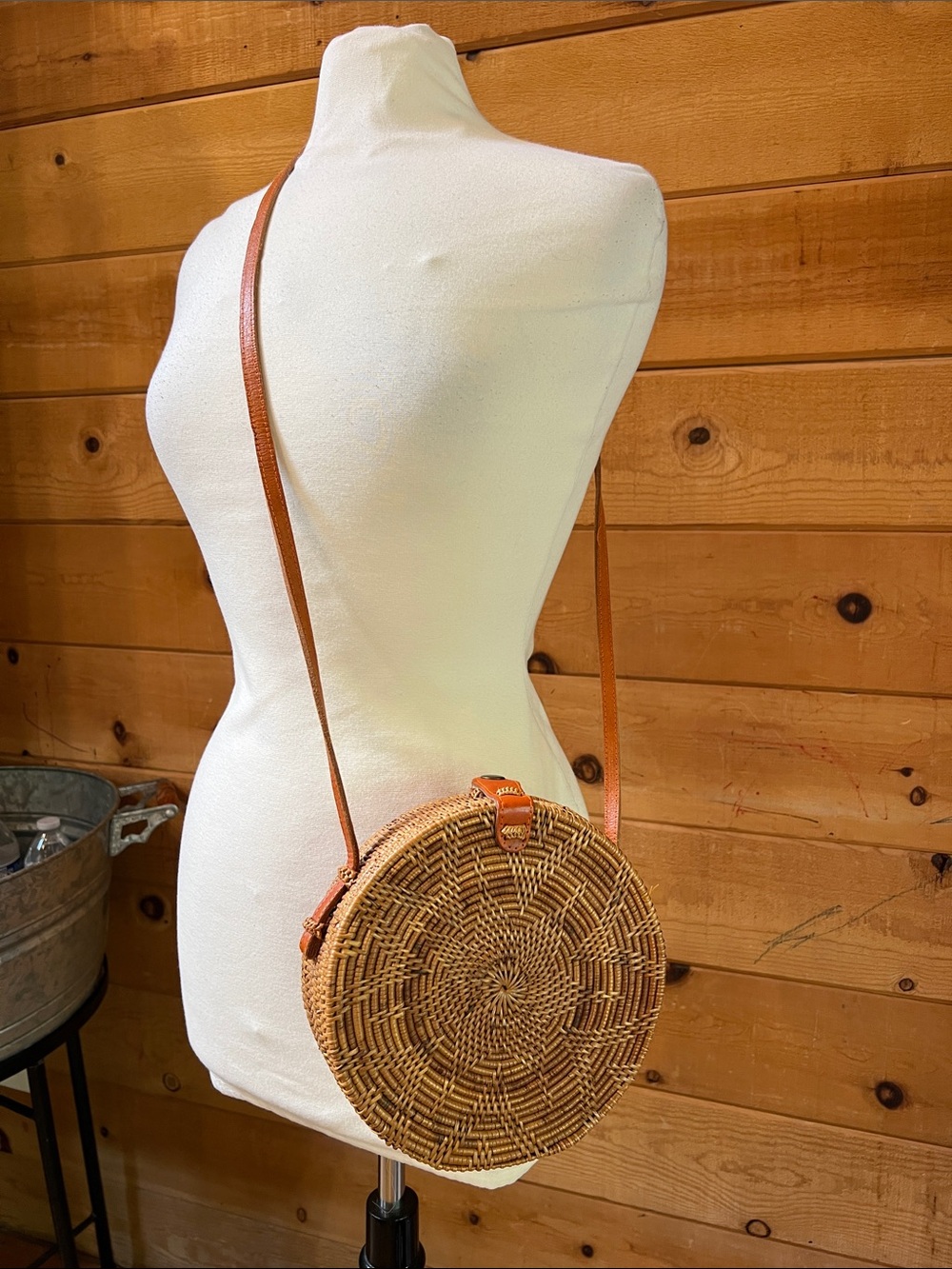 Round rattan crossbody bag